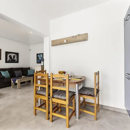 Nico By Escapehome Vila *